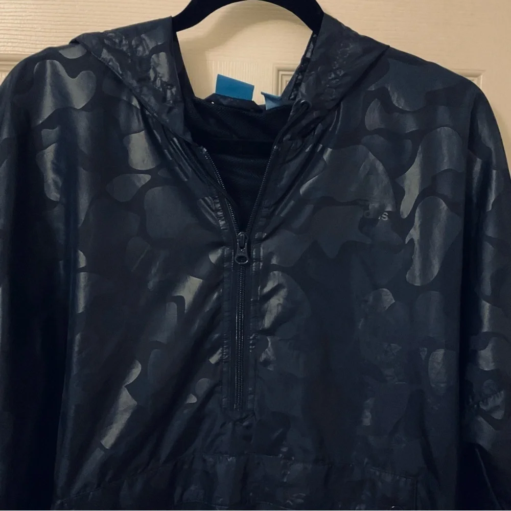 Adidas Originals Seoul Winter Embossed Windbreaker Women's size medium